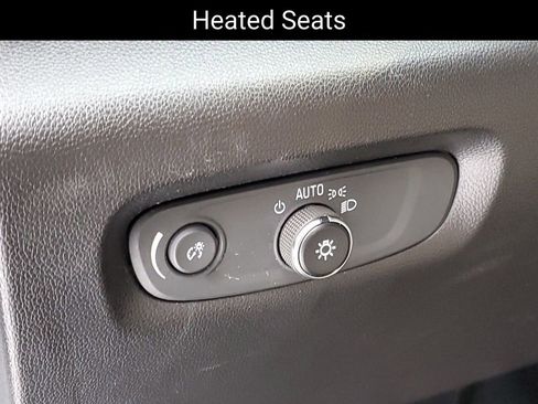 Certified 2023 Chevrolet Traverse LT image 9