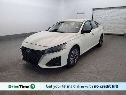 Used 2025 Nissan Altima 2.5 SV FWD image 1