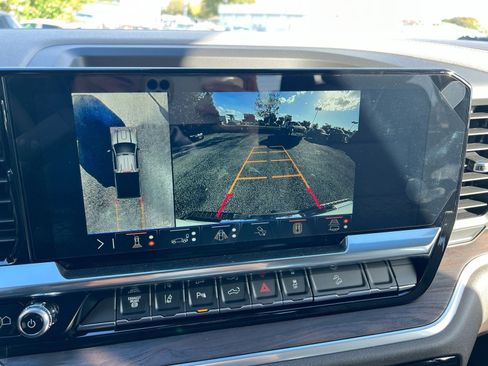 New 2026 GMC Sierra 2500 SLT w/ SLT Premium Package image 18