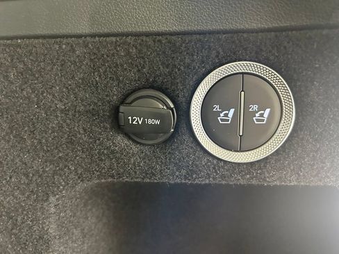 Used 2025 Genesis GV80 2.5T Standard AWD/4WD image 36