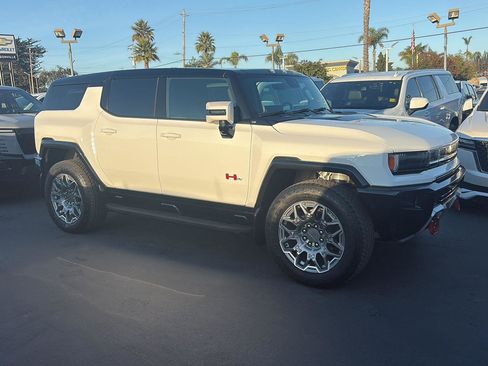 Used 2025 GMC Hummer EV 3X w/ LPO, Sport Package image 2