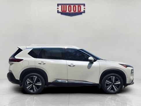 Used 2023 Nissan Rogue Platinum w/ Platinum Premium Package AWD/4WD image 2