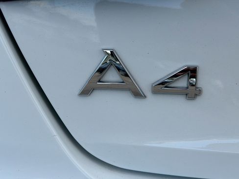 Used 2021 Audi A4 2.0T Premium w/ Convenience Package image 11