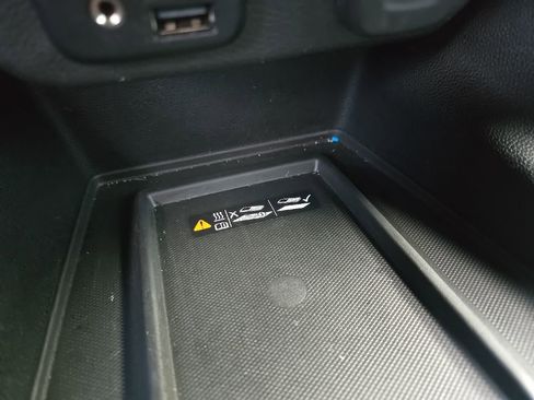 Used 2022 Chevrolet Traverse RS image 58