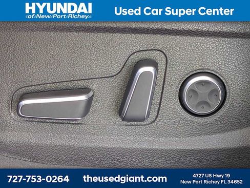 Used 2024 Hyundai Palisade SEL w/ Premium Package FWD image 23