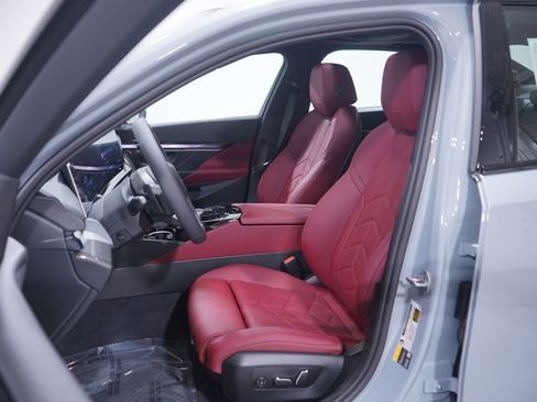 New 2026 BMW i5 eDrive40 w/ M Sport Package RWD image 7