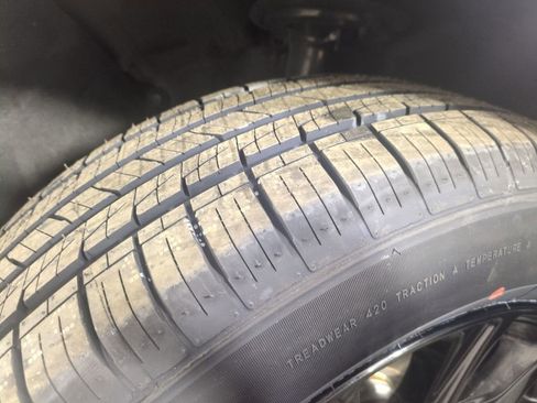 Certified 2025 Honda CR-V Sport image 31