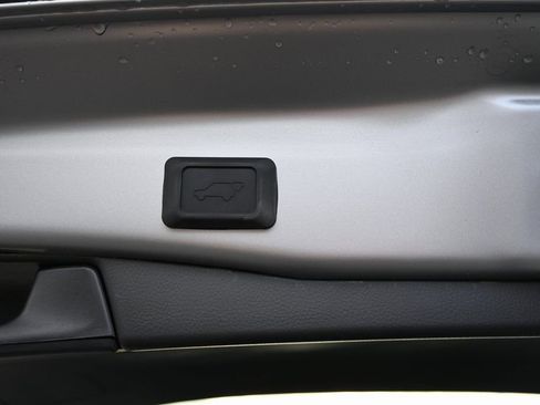 New 2025 Toyota RAV4 XLE image 8