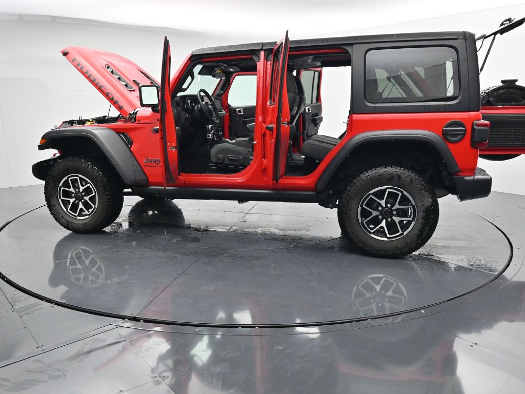 Used 2024 Jeep Wrangler Unlimited Rubicon AWD/4WD image 43