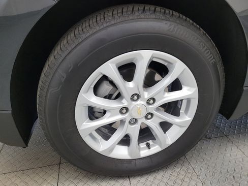 Used 2021 Chevrolet Equinox LS image 31