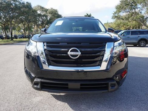 Used 2022 Nissan Pathfinder SV image 17