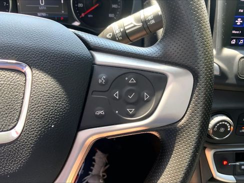 Used 2024 GMC Terrain SLE AWD/4WD image 25