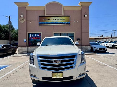 Used 2015 Cadillac Escalade Premium RWD image 9
