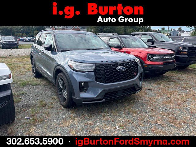 Used 2025 Ford Explorer ST AWD/4WD image 1