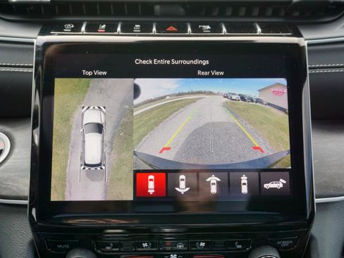 Used 2024 Jeep Grand Cherokee L Limited w/ Luxury Tech Group II image 13