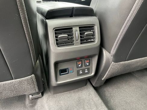 Certified 2024 Nissan Rogue Platinum AWD/4WD image 15