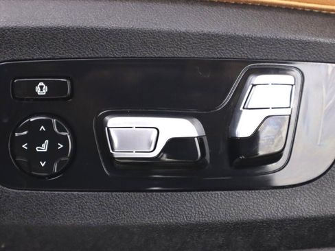 Used 2021 BMW X5 xDrive40i w/ Premium Package image 30