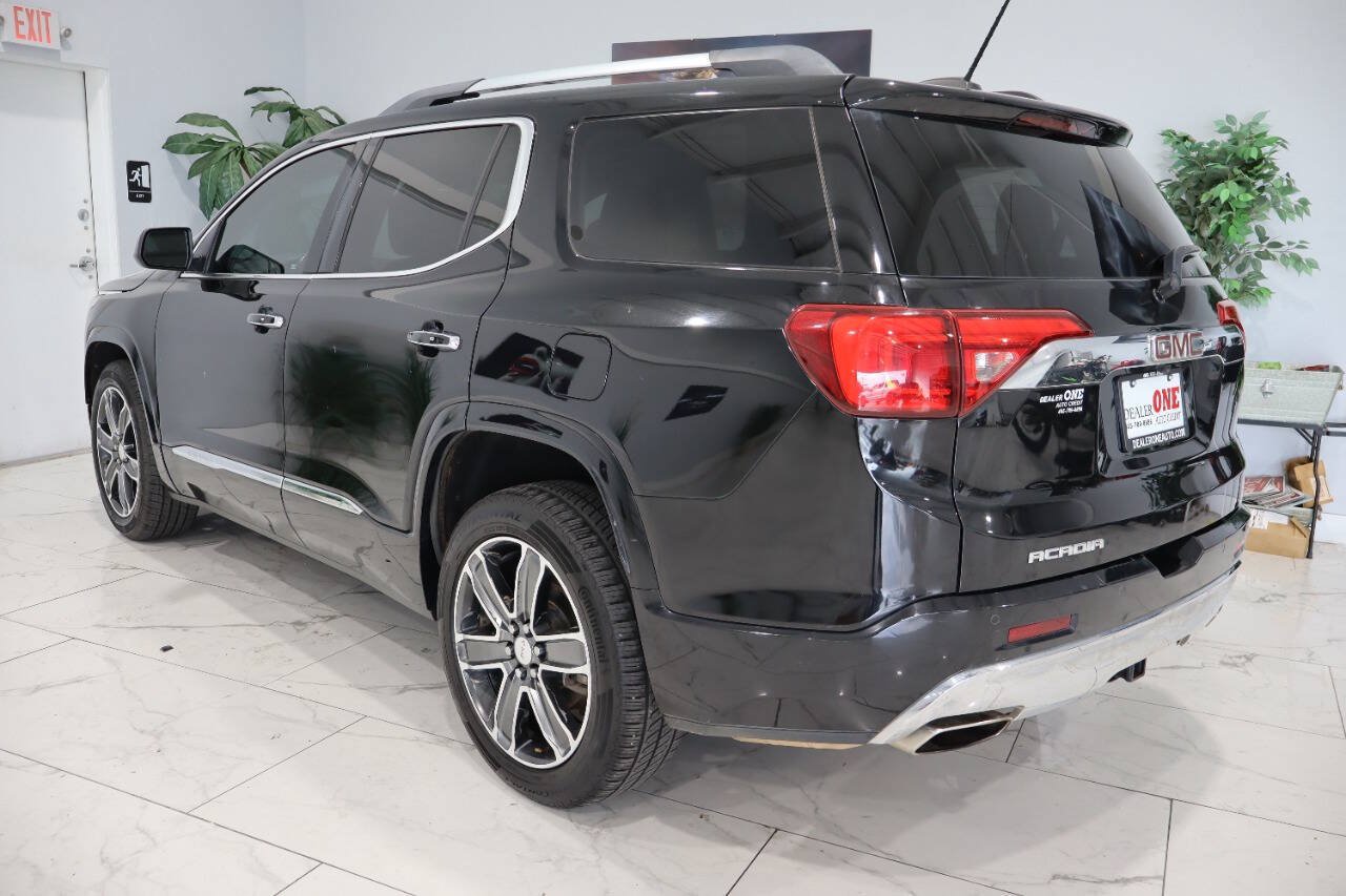 Used 2018 GMC Acadia Denali w/ Technology Package FWD image 5