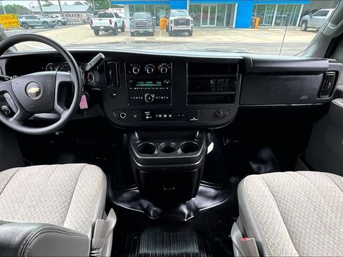 Used 2025 Chevrolet Express 2500 LT w/ LT Preferred Equipment Group RWD image 15