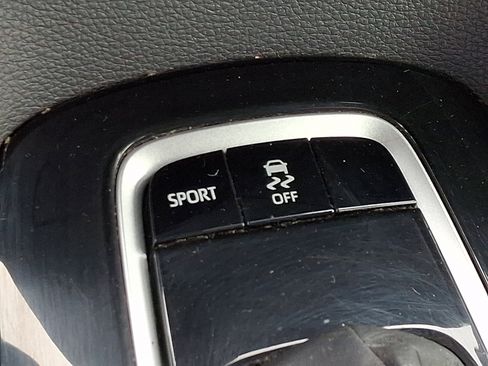 Used 2020 Toyota Corolla SE FWD image 24