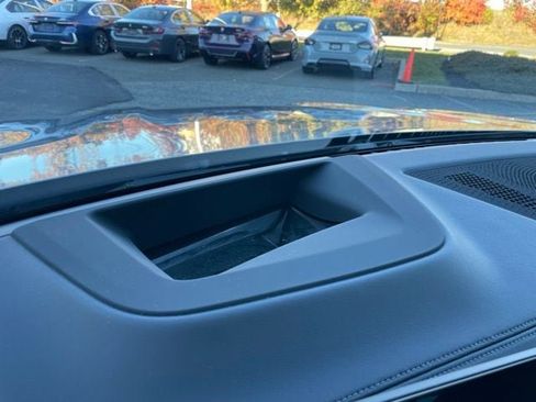 Used 2023 BMW X7 xDrive40i w/ Executive Package image 31