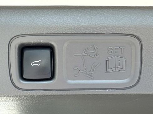 Certified 2021 Ford Expedition Limited RWD image 15