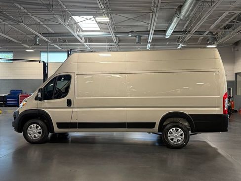 Used 2026 RAM ProMaster 3500 w/ Quick Order Package 22G SLT FWD image 9