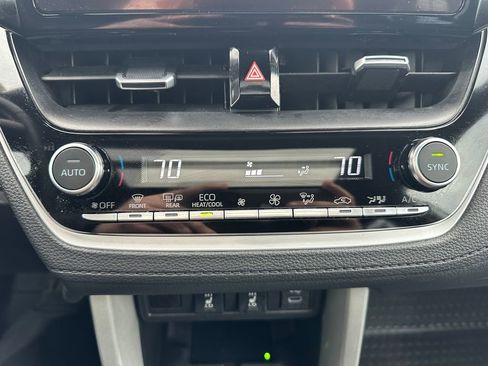 Used 2025 Toyota Corolla Cross AWD Hybrid w/ Convenience Package image 18