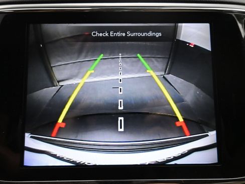 Used 2020 Jeep Grand Cherokee Overland AWD/4WD image 16