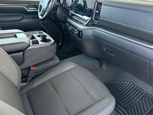 Used 2025 Chevrolet Silverado 2500 LT w/ Convenience Package AWD/4WD image 19