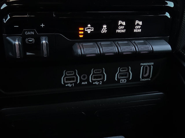 Used 2025 RAM 1500 Limited AWD/4WD image 25