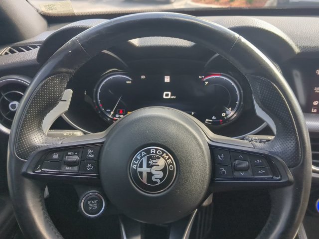 Used 2024 Alfa Romeo Stelvio Veloce AWD/4WD image 32