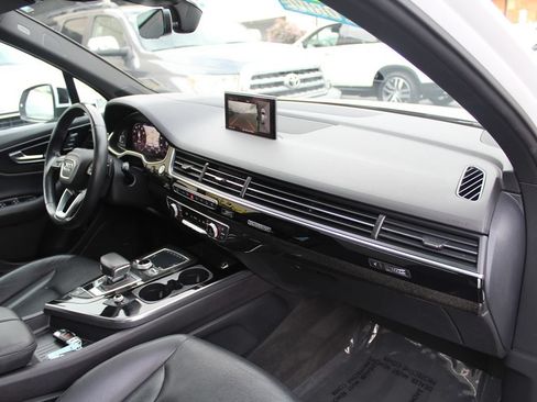 Used 2019 Audi Q7 3.0T Prestige w/ Prestige Package AWD/4WD image 24