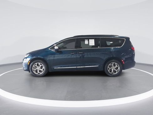 Used 2022 Chrysler Pacifica Limited image 5