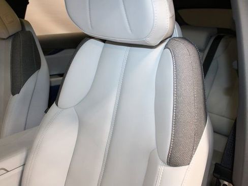 New 2025 Cadillac Optiq Sport 1 w/ LPO, ONYX Package AWD/4WD image 8