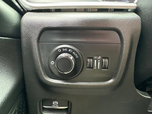 Used 2024 Jeep Grand Cherokee Altitude RWD image 26