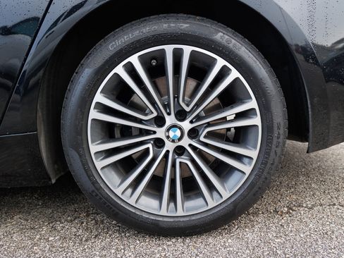 Used 2018 BMW 540i xDrive w/ Luxury Seating Package image 13