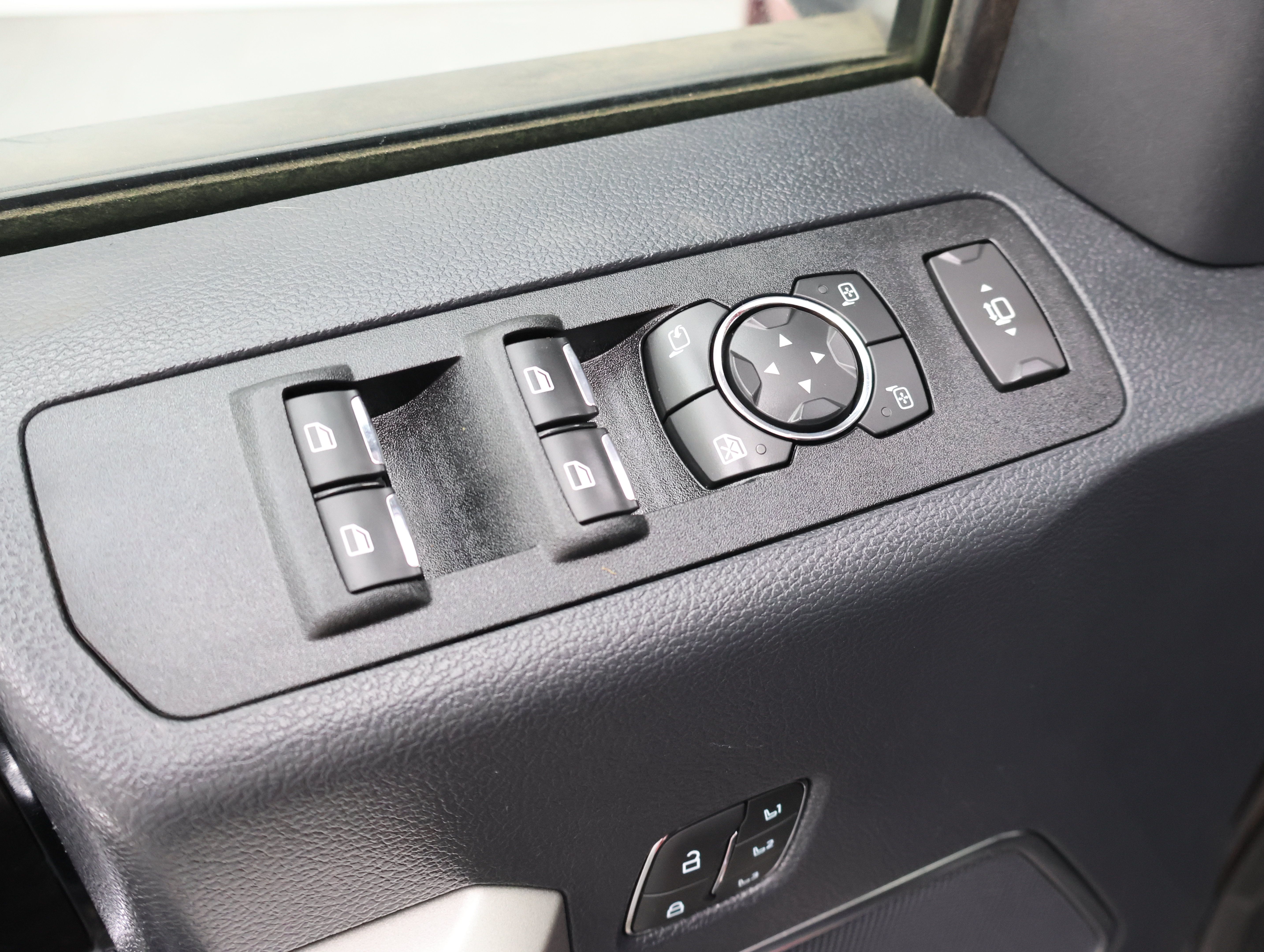 Used 2022 Ford F250 Lariat w/ Tremor Off-Road Package AWD/4WD image 45