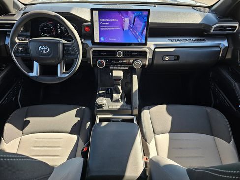 Used 2024 Toyota Tacoma TRD Off-Road image 45