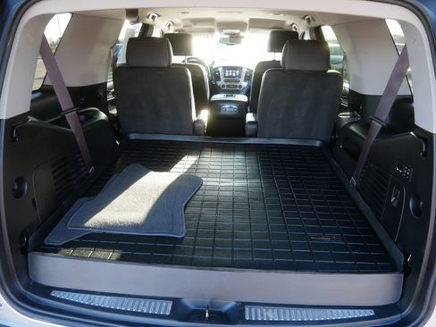 Used 2017 GMC Yukon SLT w/ HD Trailering Package image 18