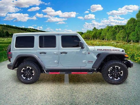 Used 2024 Jeep Wrangler Unlimited Rubicon w/ Technology Group AWD/4WD image 7