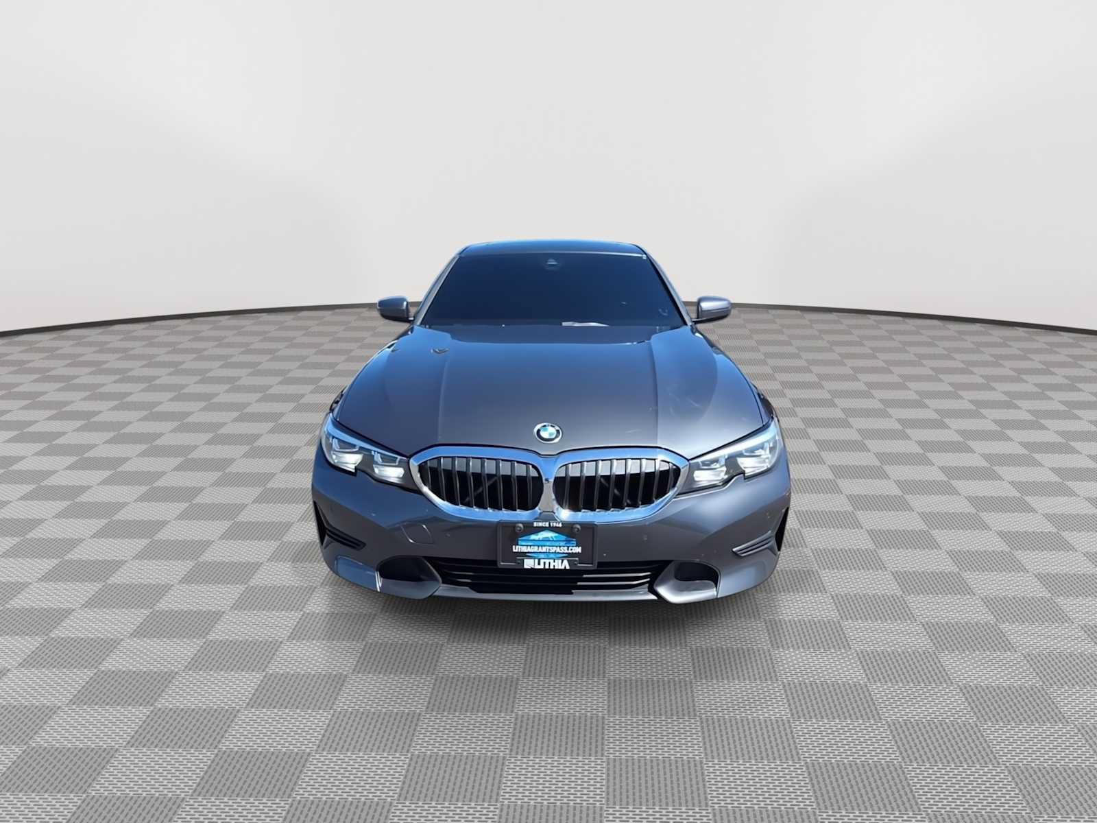 Used 2019 BMW 330i Sedan w/ Driving Assistance Package RWD image 3
