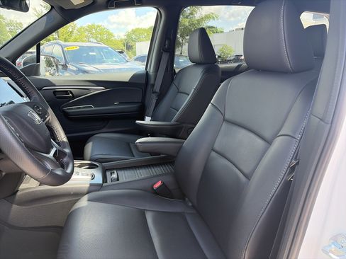 Certified 2023 Honda Passport EX-L image 8