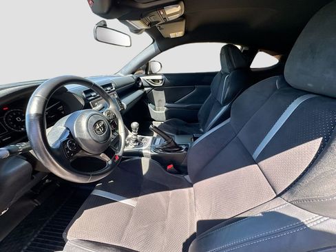 Used 2024 Toyota GR86 Premium RWD image 20