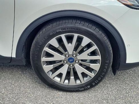 Certified 2020 Ford Escape Titanium w/ Titanium Premium Package 2.0 FWD image 7