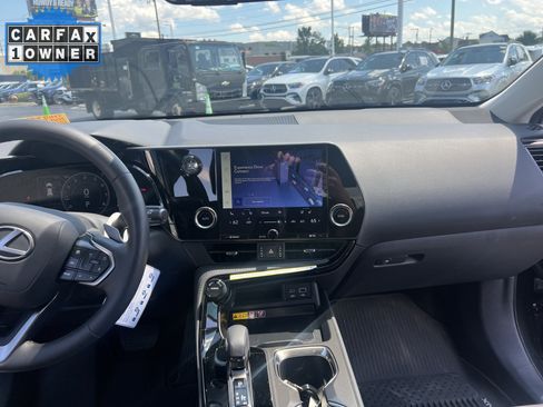 Used 2025 Lexus NX 350 AWD w/ Accessory Package (2T) image 31