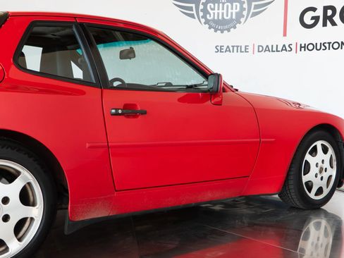 Used 1989 Porsche 944 Turbo image 42