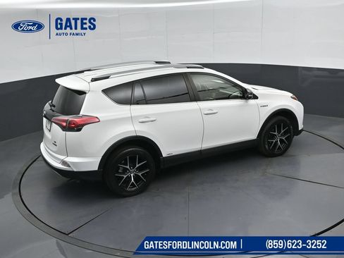 Used 2018 Toyota RAV4 SE AWD/4WD image 46