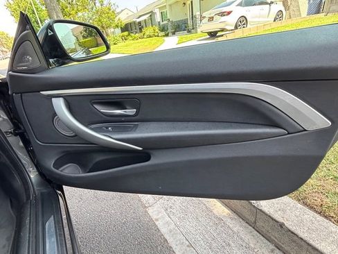 Used 2019 BMW 440i Coupe w/ M Sport Package RWD image 28