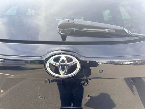 Used 2017 Toyota Highlander Plus w/ Protection Package #3 AWD/4WD image 24